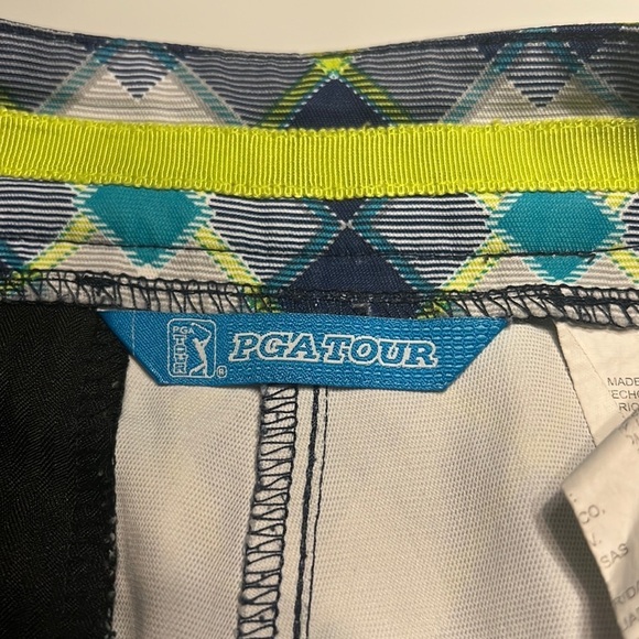 🌺PGA TOUR Geometric Patterned Bermuda Golf Shorts in Blue/Green Size 8🌺 - Picture 3 of 4